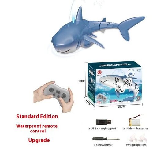 New 2.4G remote control simulated shark shape electric remote control boat toy with water spray for water play