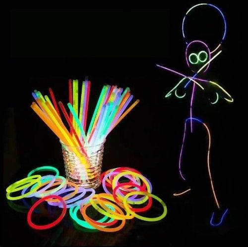 100 Pcs of 8in Glow Sticks Party Pack