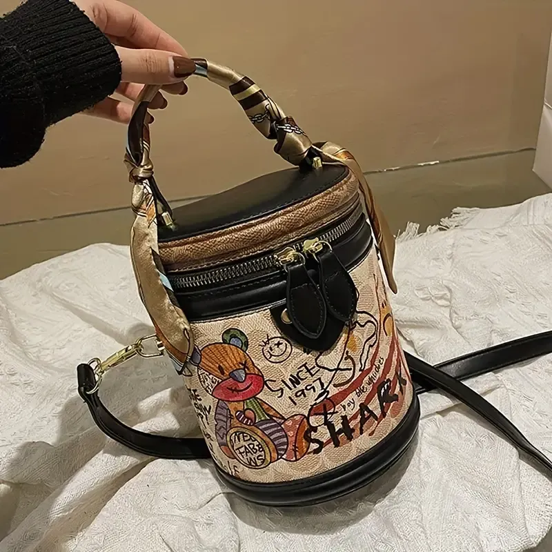 Cartoon Bear Pattern Bucket Bag