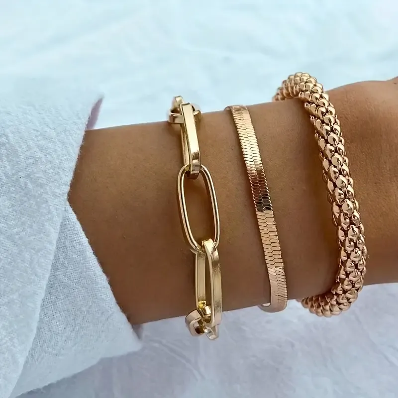 Trendy European And American Accessories: Hot-selling Multi-layer Snake Bone Chain Bracelet Set, Creative Vintage 3-piece Golden Chain Bracelet For Women