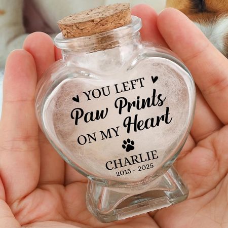 Personalized Pet Memorial Glass Jar – Custom Paw Prints Tribute for Your Beloved Pet | Heart-Shaped Keepsake with Name & Dates