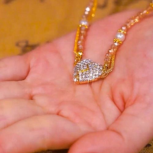 High-End Double-Layer Heart Magnetic Pendant Pearl Necklace - Light Luxury, Niche Design, Versatile & Elegant Collarbone Chain