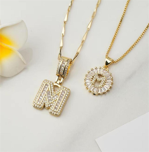 2-Piece Set 14K Gold-Plated Initial Pendant Necklace with Zircon Gemstones – A Stylish Unisex Accessory Ideal for Parties & Birthdays and Also a Thoughtful Personalized Gift