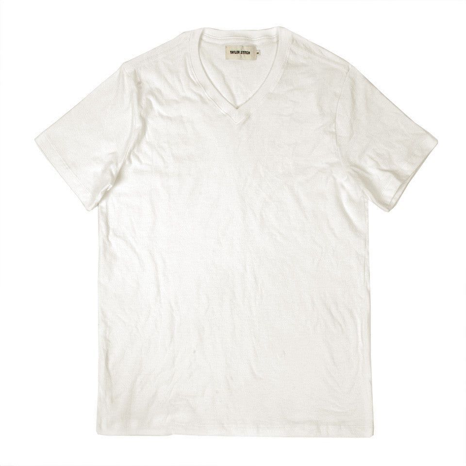 Naeec V-Neck Tee in Natural