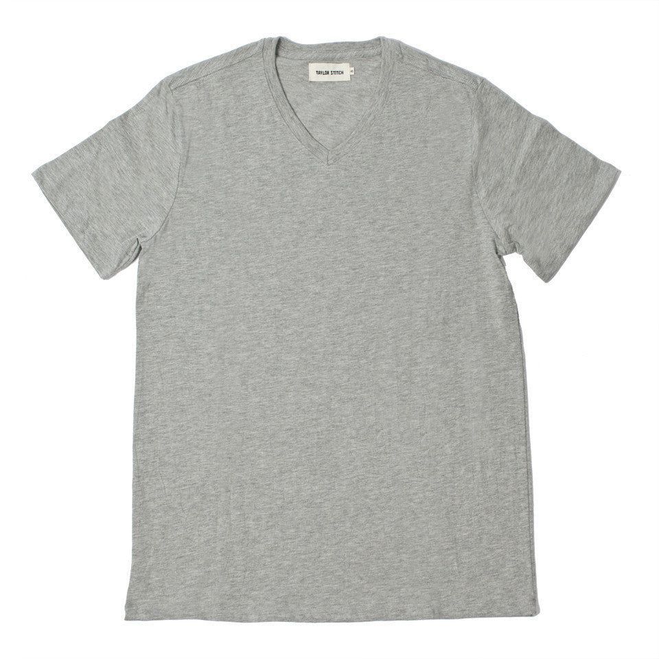 Naeec V-Neck Tee in Heather Grey