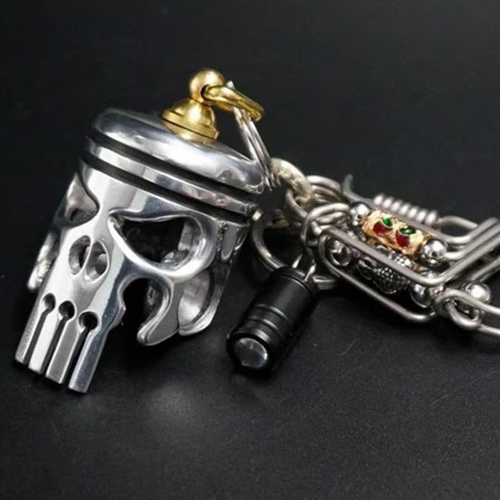 Piston art skull keychain （pendantflashlight）