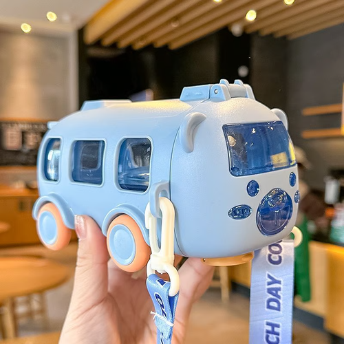 🎁Best Gifts for Children—🚌Portable Water Cup in Bus