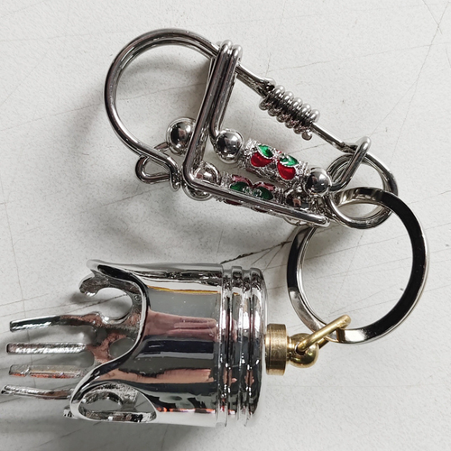 Piston art skull keychain （pendantflashlight）