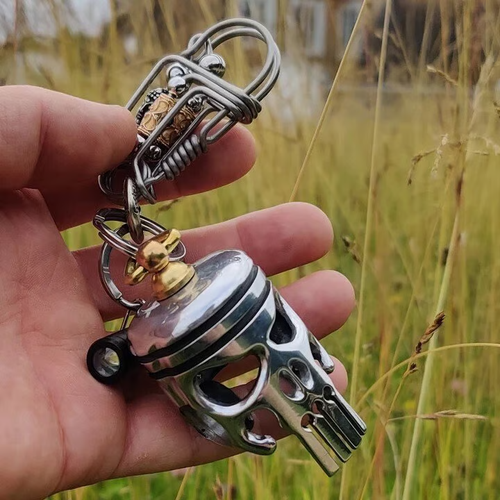 Piston art skull keychain （pendantflashlight）