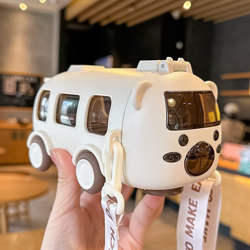 🎁Best Gifts for Children—🚌Portable Water Cup in Bus