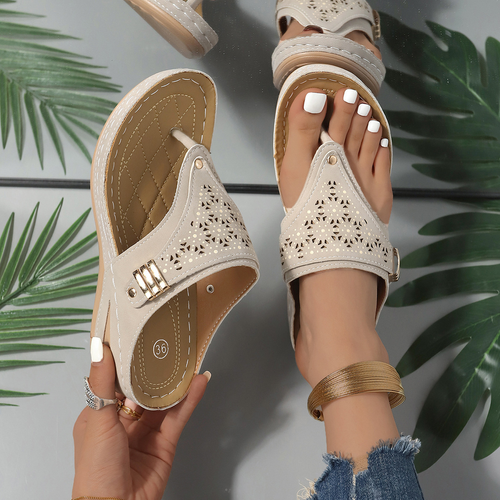 Summer new round-toe thick-soled fashionable hollow-out herringbone sandals for women, EUR:37