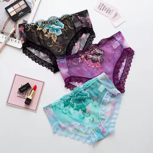 Fashion Transparent Breathable Low-Waist Briefs Embroidered Panties Sexy Lace Women's Underpants of Large Sizes Lace Panties😍😍