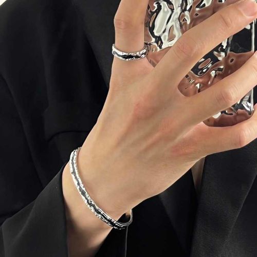 Dark Irregular Pleated Bracelet Ring Suit