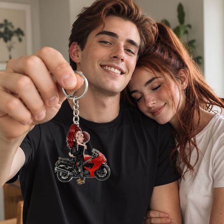 Coppia in moto con bacio sulla bambola-Portachiavi personalizzato
