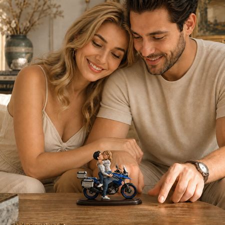 Pareja de motociclistas besándose y abrazándose - Placa acrílica personalizada
