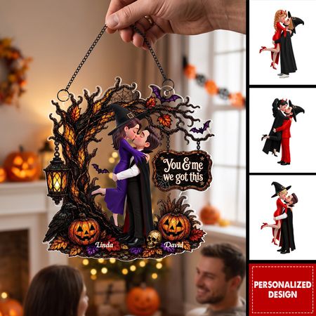 Coppia abbracciata sotto un albero di Halloween spettrale-Finestra in acrilico personalizzata appesa