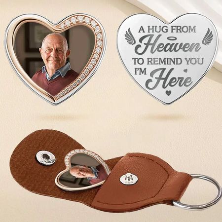 Personalized Pocket Hug Keychain with Heart Design, Sentimental Gift