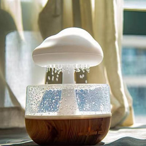 Mushroom-shaped humidifier with rain sound effect