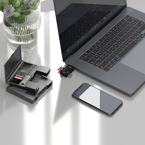 7-in-1 Multifunctional Card Reader