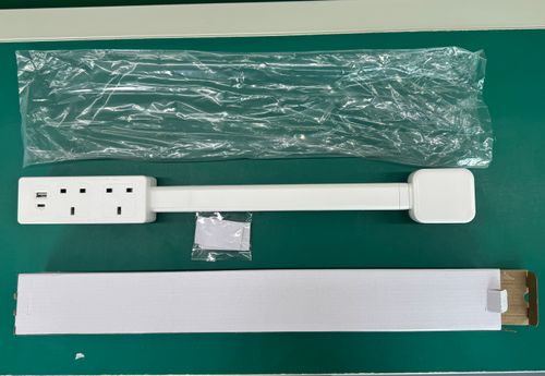 Retractable and rotatable Electrical Outlet Extender Power Socket Expander