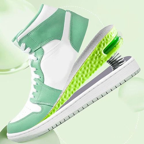 Comfortable cushioned insoles
