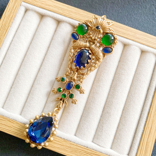 Gorgeous Elegant Vintage Style Brooch