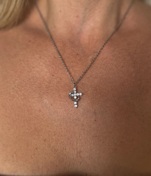 👑Crowned in Faith Cross Necklace (silver one)