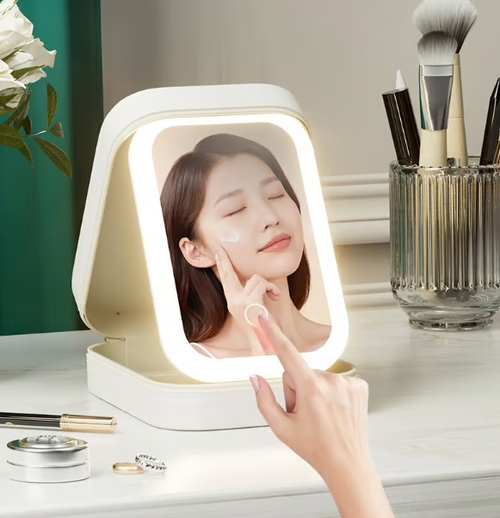 🔥 Makeup Case With LED Mirror