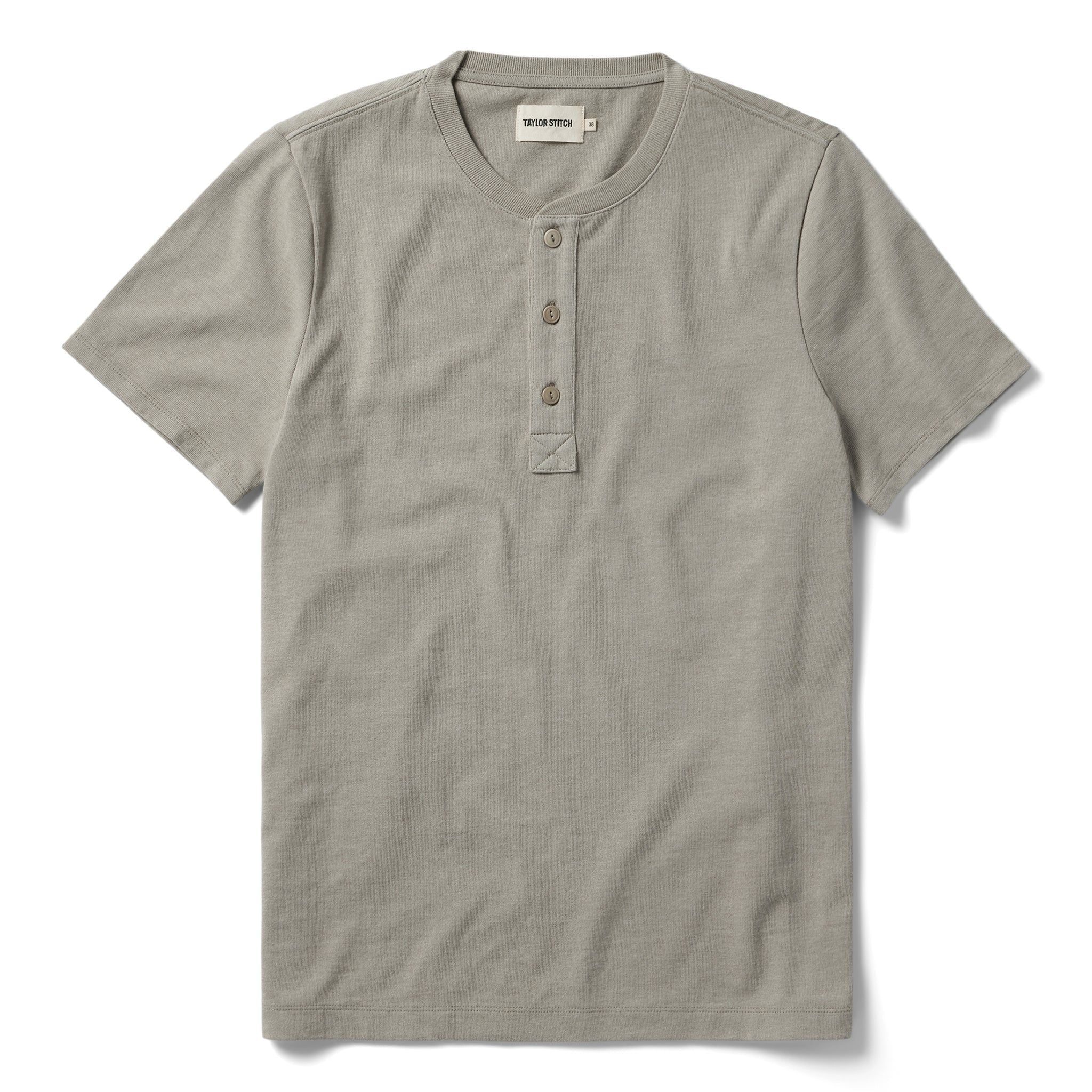 Vewse Short Sleeve Heavy Bag Henley in Fog