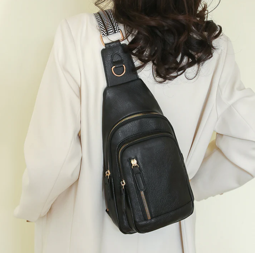 Fashionable women's leather shoulder bag