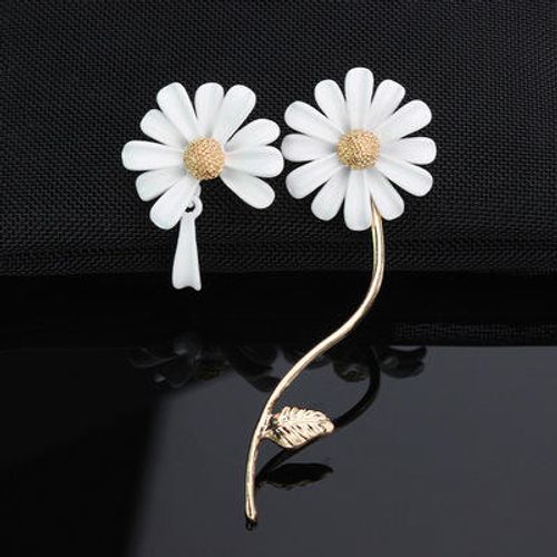 Women's Little Daisy & Bee Jewelry Set - Trendy Asymmetrical Flower Stud Earrings, Open Design Enamel Bracelet, Ring & Necklace, Sweet Fashion Alloy Silver Needle Jewelry Suit