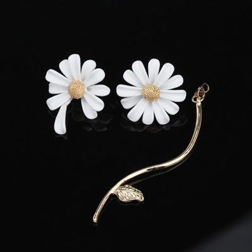Women's Little Daisy & Bee Jewelry Set - Trendy Asymmetrical Flower Stud Earrings, Open Design Enamel Bracelet, Ring & Necklace, Sweet Fashion Alloy Silver Needle Jewelry Suit