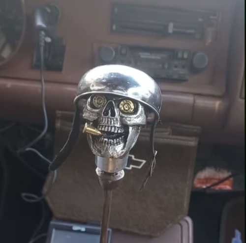 Skull Soldier Grip - Handcrafted Gear Knob