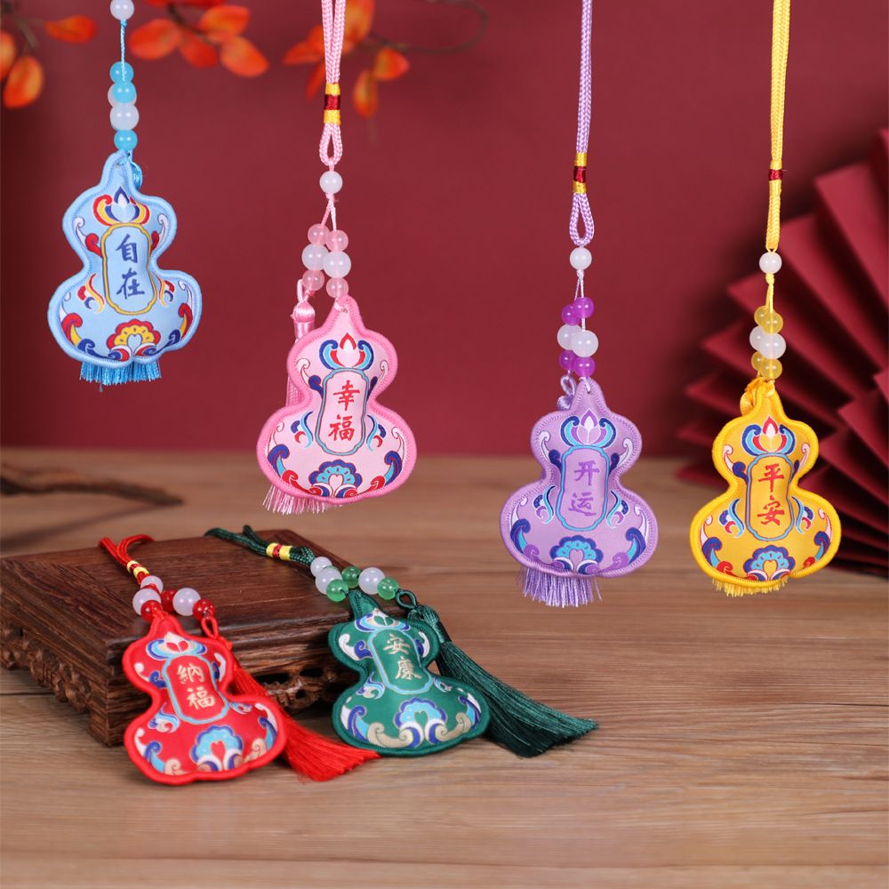 Ancient style embroidery tassel gourd sachet, portable amulet for safety and health, car ornament, small pouch, bag ornament
