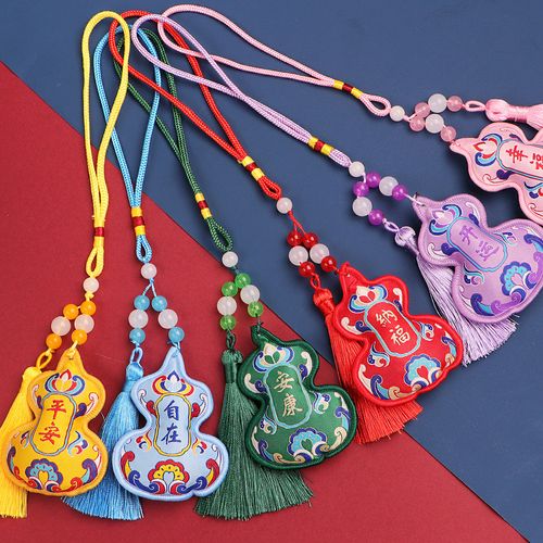 Ancient style embroidery tassel gourd sachet, portable amulet for safety and health, car ornament, small pouch, bag ornament