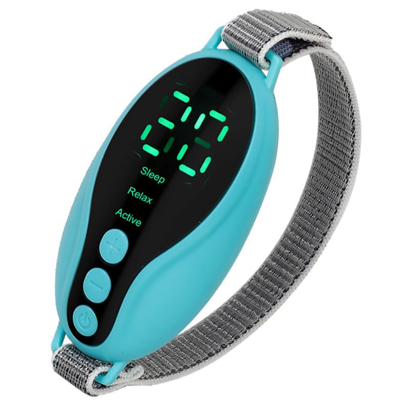 Holding the Sleep Monitor EMS Microcurrent Sleep Massager Insomnia Treatment Device Relaxation Aid for Sleep Hypnotic Equipment