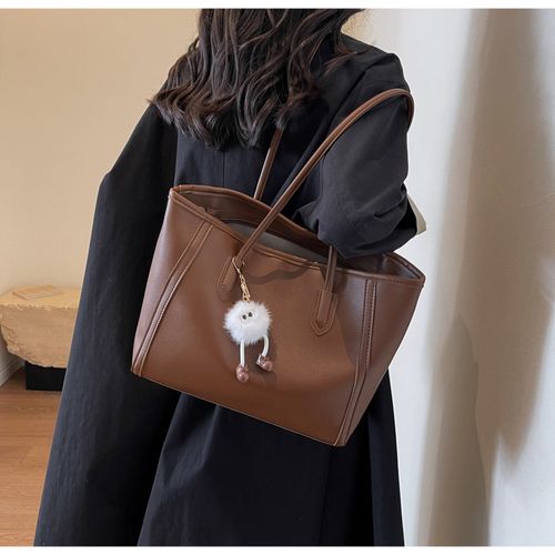 Chic Tote Bags: Effortless Style & Function