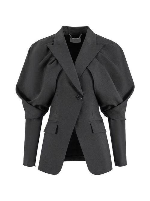 Versatile French design with stitched sleeves, lapel pleats, one button suit