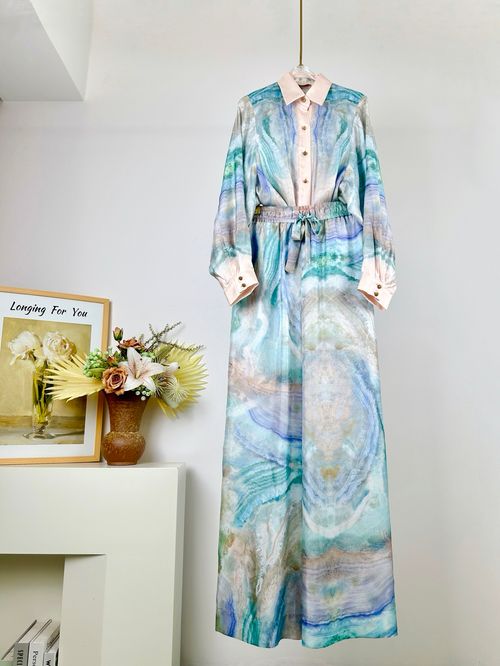 Blue printed silk lapel shirt, floral silk straight pants and top set
