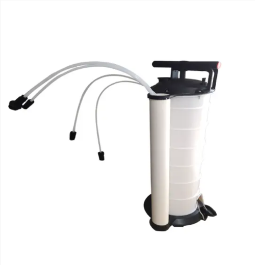 Esta bomba de óleo manual de 7L foi projetada com função de bombeamento manual e não requer eletricidade.  Tem uma grande capacidade de 7L que é adequada para vários veículos e equipamentos.  O tanque transparente permite monitorar o status do bombeamento de óleo.  A operação é simples e pode ser usada por você mesmo para extrair e manter o óleo do motor e o óleo da transmissão, economizando dinheiro e sendo conveniente.  É uma ferramenta poderosa para manutenção de veículos de autoatendimento.