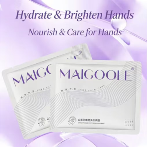 This scar and burn wound repair cream is specially designed to treat surgical scars, burn marks, and hypertrophic scars. It has a smooth texture that is easy to absorb. It has 6 layers of repair power, which can soften hard scars and lighten pigmentation. If you place an order today, you will receive 3 boxes, which is enough for about half a year's usage. It can hide the marks and help you regain confidence in showing your skin. The cost-performance ratio is absolutely perfect!