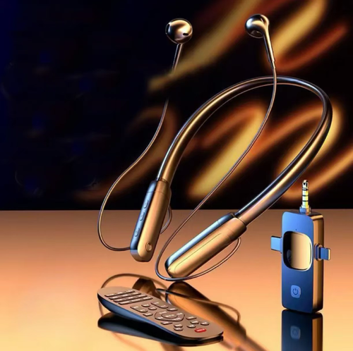 Este headset montado no braço integra uma placa de som, É compatível tanto com sistemas Android quanto iOS.  Ele não tem nenhum atraso para monitoramento síncrono.  O controle remoto é muito conveniente para ajustar o efeito sonoro.  O headset é leve e não treme.  Ele filtra o ruído e melhora a qualidade do som.  É adequado para promoção de produtos, gravações ao ar livre e transmissão ao vivo de jogos.  Iniciantes podem se tornar apresentadores profissionais instantaneamente.