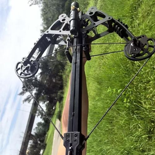 Besta profissional de dupla função composta totalmente metálica - Arco de caça ao ar livre de alta precisão e potente para uso prático.  Tiro competitivo para adultos, pesca montada em veículos,  Arco compósito de aço de alta precisão de grau profissional.  Besta tática portátil de alta velocidade e de grande calibre montada em veículo.  Equipamento de tiro robusto para sobrevivência na natureza.  Arco composto durável e especialmente projetado para uso humano.