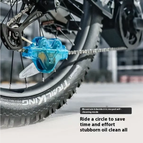 Limpador de correntes de bicicleta, escova tridimensional de 360° para limpeza completa, não precisa remover a corrente,rápidas e fáceis de montar e desmontar, adequadas para vários modelos.  Remover facilmente óleo, lodo, areia, reduzir o desgaste da corrente e estender a vida útil dos componentes da transmissão.  É uma ferramenta prática de manutenção para entusiastas do ciclismo.  Torne cada processo de limpeza fácil e eficiente, mantendo sua corrente tão nova quanto sempre.