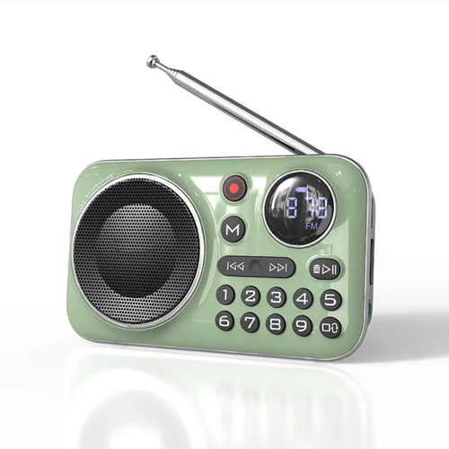 Retrô e compacto, com botões grandes e design digital de seleção de canais, é fácil de operar para os mais velhos.  Ele suporta rádio FM, conexão Bluetooth, reprodução de disco TF Card U e gravação em modo completo.  O alto-falante de 3W tem qualidade de som clara e longa duração da bateria.  É uma escolha prática para os idosos ouvirem música e para os jovens aproveitarem a música ao ar livre.  Coloque-o na mochila e deixe o som agradável estar sempre com você.