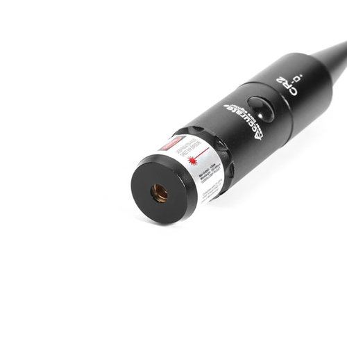 Calibrador de telescópio a laser de grau profissional com dispositivo de zero de luz vermelha.  Ele utiliza luz vermelha estável de alta luminosidade para simular precisamente a trajetória, permitindo um rápido ajuste de zero da luneta sem a necessidade de munição real.  É compatível com múltiplos modelos de armas por meio de várias especificações. com operação simples e segura.  Economiza tempo e munição e é uma ferramenta precisa para calibração de tiros e uso ao ar livre.