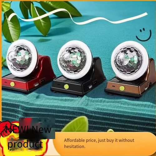 Faça o pedido hoje e você receberá 2 lâmpadas de bola mágica multicoloridas, recarregáveis e alimentadas por energia solar.  Eles suportam tanto métodos de carregamento solar quanto USB.  Isso garante o uso da bateria sem preocupações.  Ele é equipado com uma bola mágica prismática de alta transparência que pode projetar luz e cores deslumbrantes. podendo ser operado com um único botão.  É adequado para vários cenários, como festas e acampamento, e pode criar facilmente uma atmosfera.