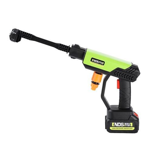 Esta lavadora portátil portátil de alta pressão possui um design de bateria de lítio sem fio, oferecendo liberdade de restrições.  O fluxo de água em alta pressão pode limpar as manchas de forma eficaz.  Ele vem com um filtro embutido para proteger a bomba d'água e a pintura do carro.  A alça leve proporciona uma operação confortável.  A haste estendida não possui pontos cegos para limpeza e é uma escolha ideal para vários cenários, como lavagem de carros e limpeza de jardins.