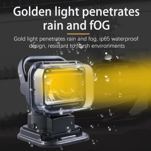 Este holofote LED controlado remotamente montado no veículo é compatível com vários modelos de veículos. ele pode alcançar uma rotação horizontal de 360° e possui uma lâmpada LED de alta intensidade que pode focar a luz intensamente.  Tem um longo alcance e é à prova d'água e à prova de poeira nível IP65.  A base magnética forte torna a instalação conveniente.  É uma ferramenta prática e luminosa para off-road noturno, trabalhos ao ar livre e situações de emergência veicular.
