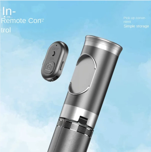 Selfie stick Bluetooth dobrável automático.ele se dobra e se desdobra automaticamente.O dispositivo de armazenamento embutido facilita o transporte e o tamanho é compacto.  Também pode ser pareado com um controle remoto Bluetooth.  Não precisa apertar parafusos manualmente ou montar componentes.  Mesmo aqueles com movimentos de mão menos flexíveis podem começar facilmente.  Faça cada tomada fácil e sem preocupações, e uma pessoa também pode criar uma tomada de qualidade semelhante à de um filme.